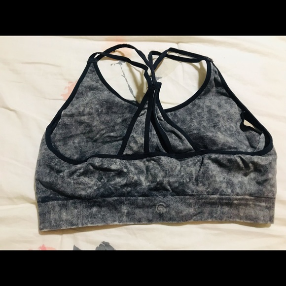 Large size, medium impact sports bra - Picture 3 of 5